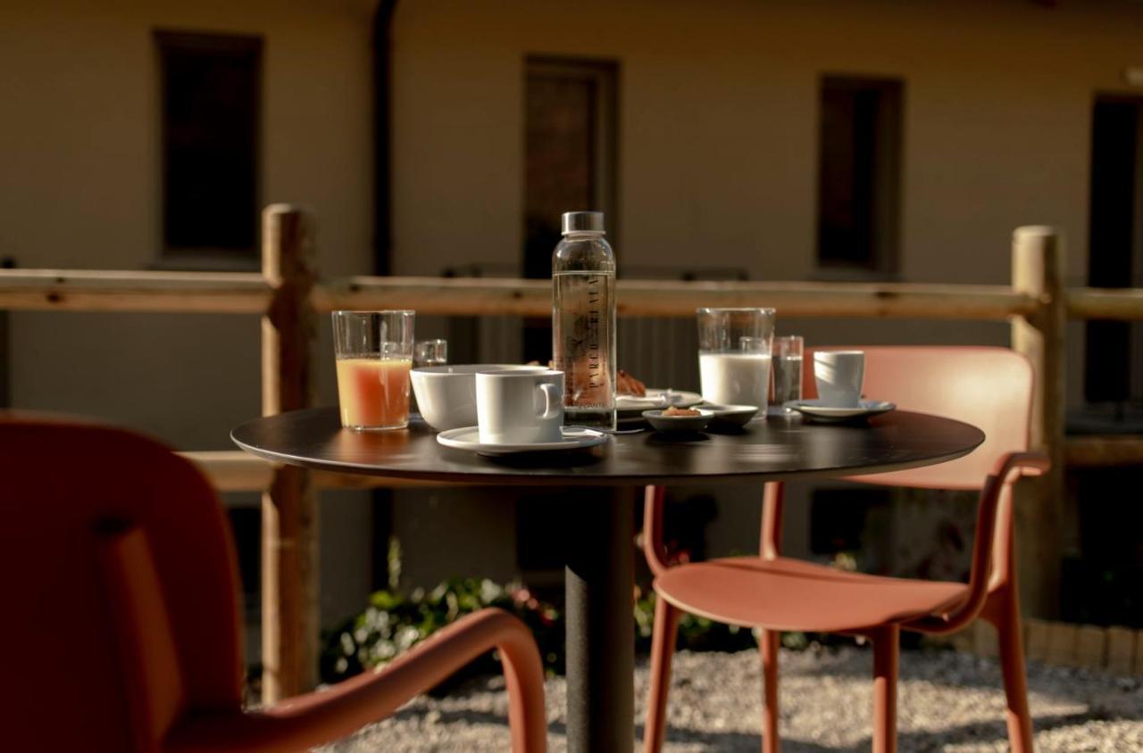 Parco Reala // Rural - Luxury - Rooms Corneliano d'Alba Exterior photo